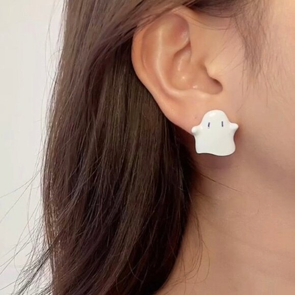 🔥2/$20 Ghost Earrings S925 Silver Pin - Picture 1 of 6
